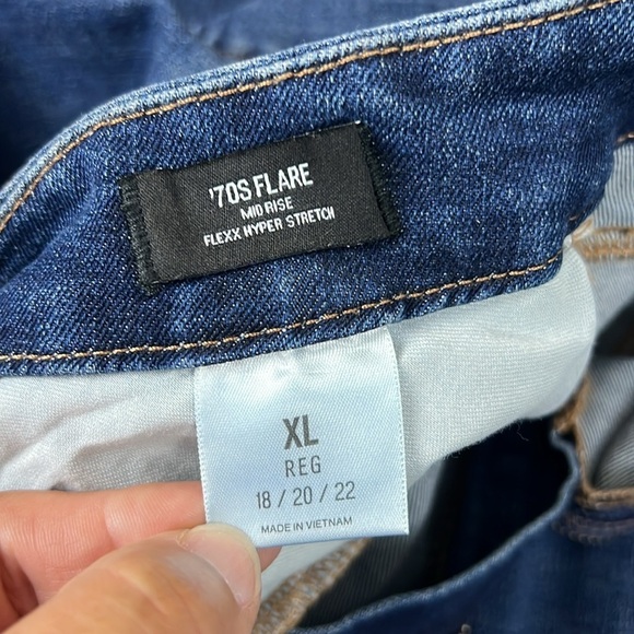 Express Women’s XL Reg 70’s Flare Mid Rise Flexx Hyper Stretch Frayed hem Jean - Picture 5 of 12